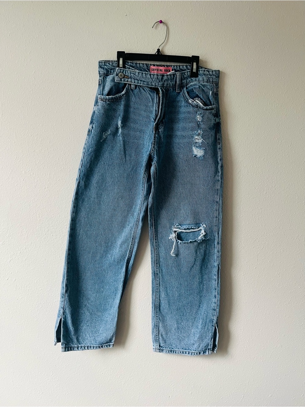 Junior Women’s Distressed Blue Jeans Size 7